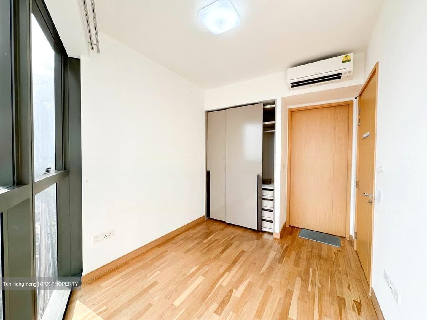 Commonwealth Towers (D3), Condominium #534694251